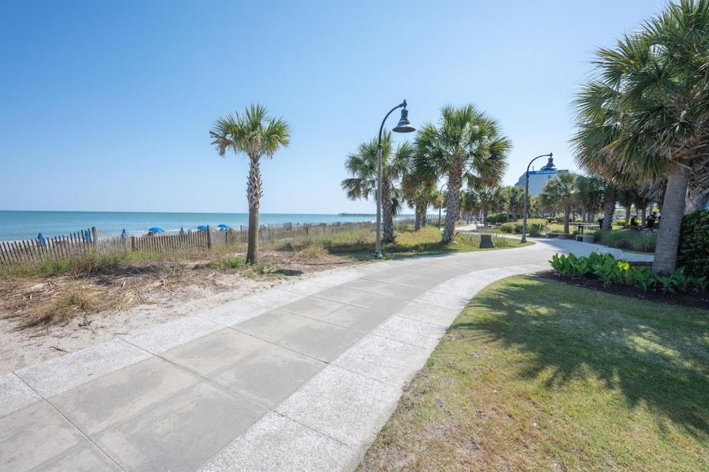 Oceanfront,Heated Pools,Boardwalk, Location,Views! Apartman Myrtle Beach Kültér fotó